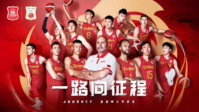 粉嫩白丝jk被啪国产在线